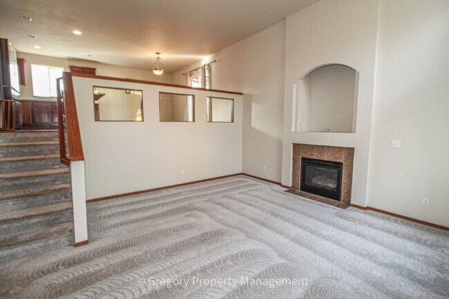 Building Photo - 14622 4th Ave W