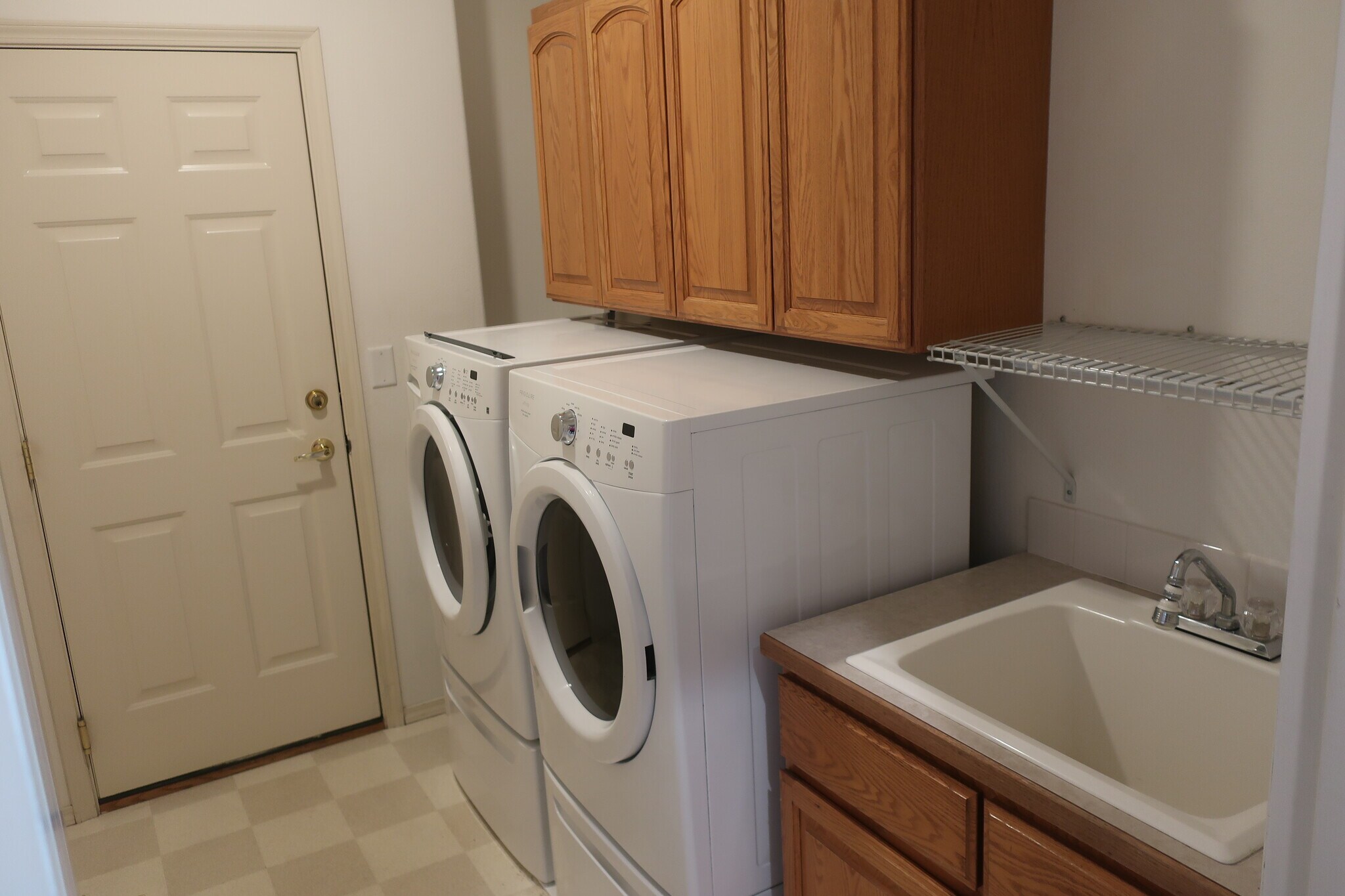 Building Photo - 466 Lower Daniels Dr