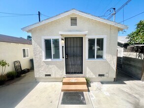 Building Photo - Granada Ave. (3Plex)