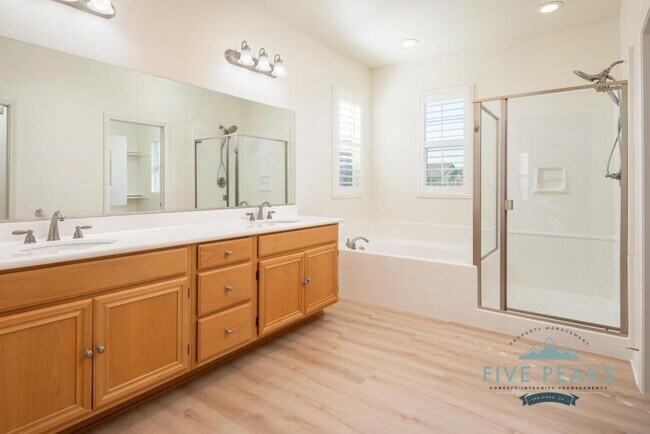 Building Photo - 1515 Franceschi Dr