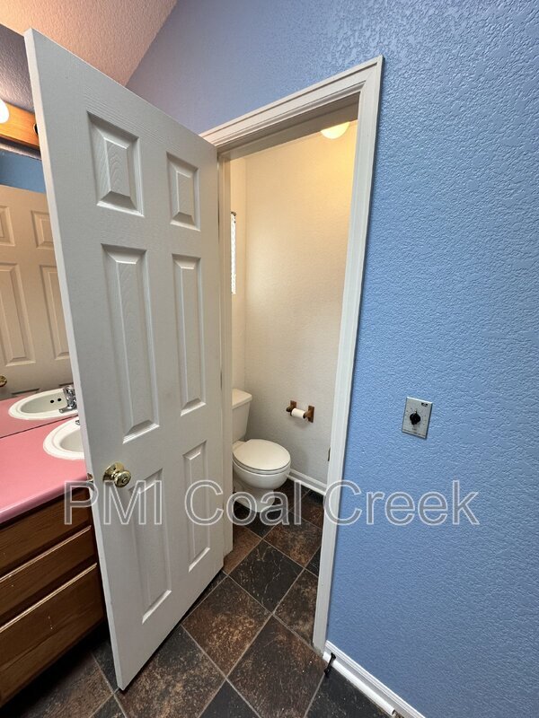 Building Photo - 761 Owl Ct