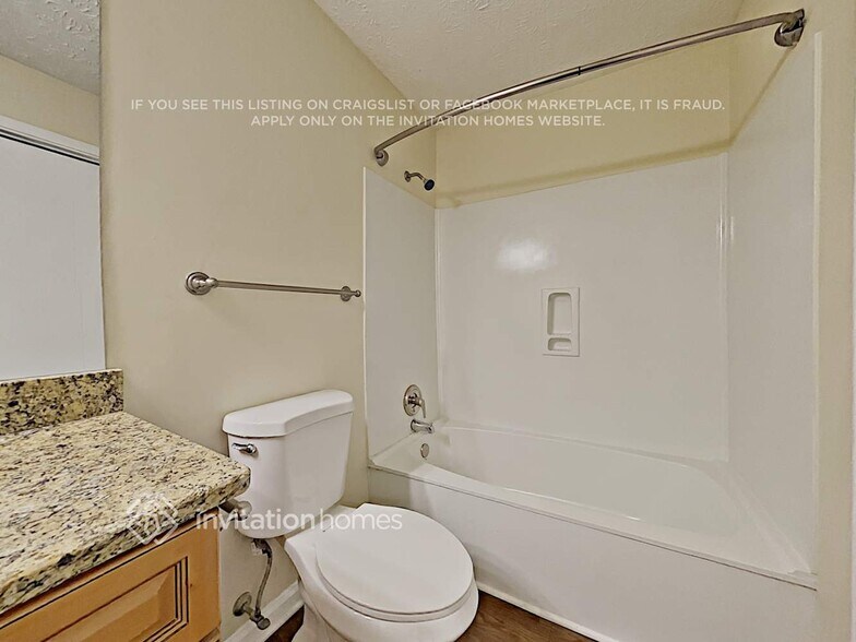 Building Photo - 3621 N Hampton Dr