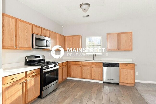 Building Photo - 4 Bedroom Pet-Friendly Home in Stockbridge, GA with Main Street Renewal