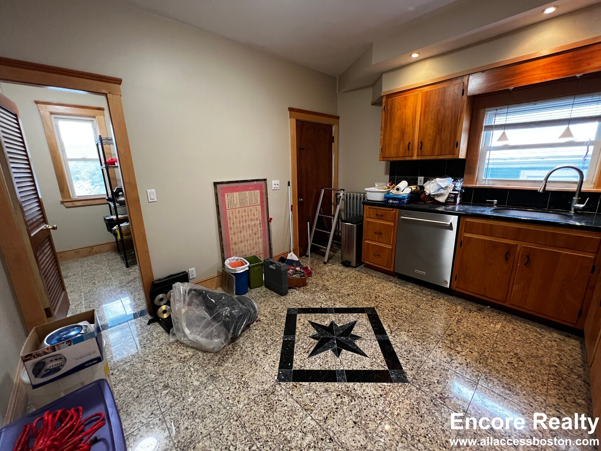 Building Photo - 248 Summer St