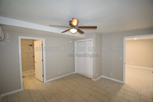 Building Photo - 527 Garden Dr N