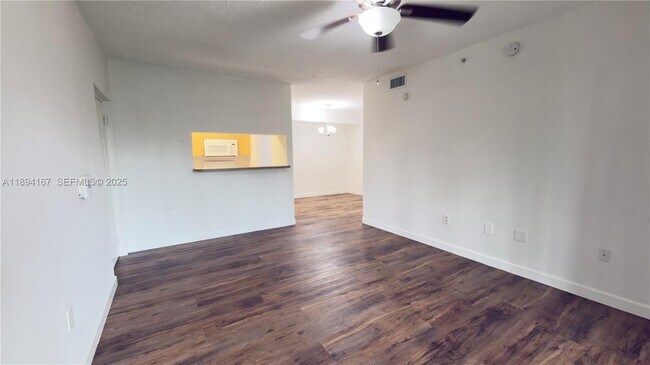 Building Photo - 2440 E Preserve Way