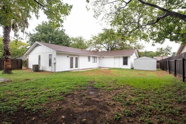 Building Photo - 11605 Gungrove Cir