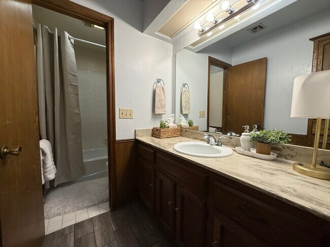 Building Photo - 7111 NW 30th Terrace