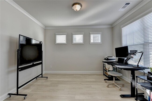 Building Photo - 1561 Branthaven Ln
