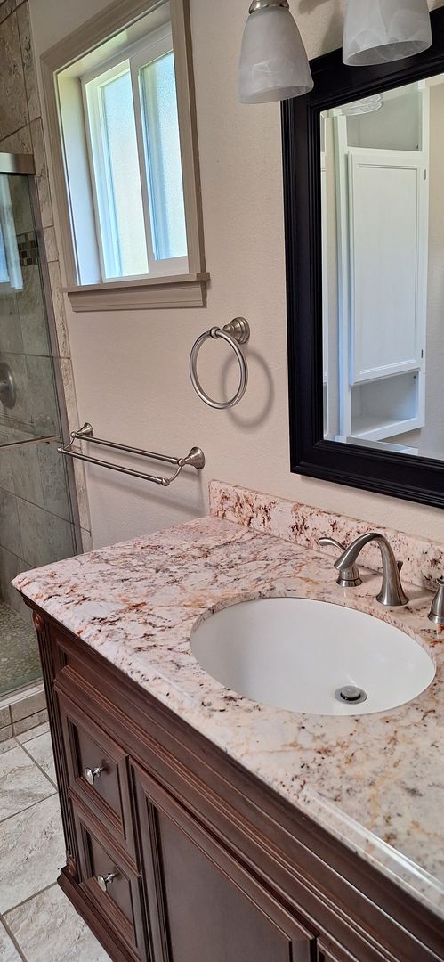 Building Photo - Charming Single Family Home -400 N 9th Phi...