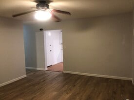 Building Photo - 114 Lawton St