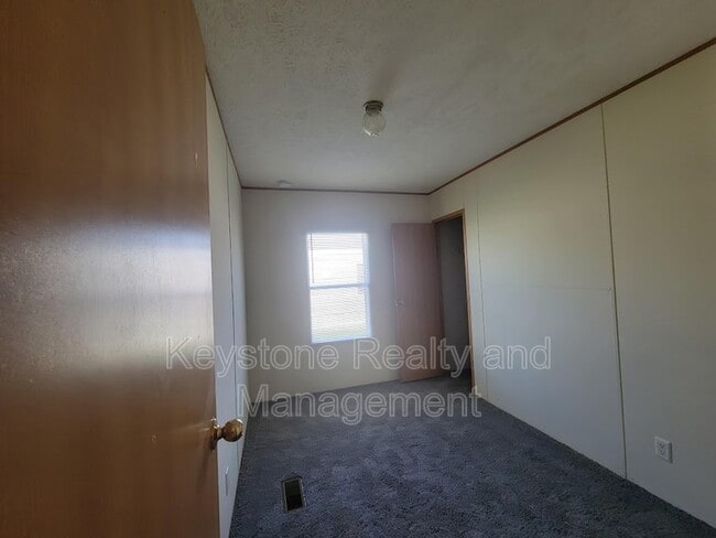 Building Photo - 607 Kerri Ln