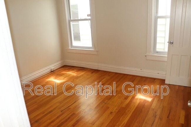 Building Photo - 171 Lancaster St