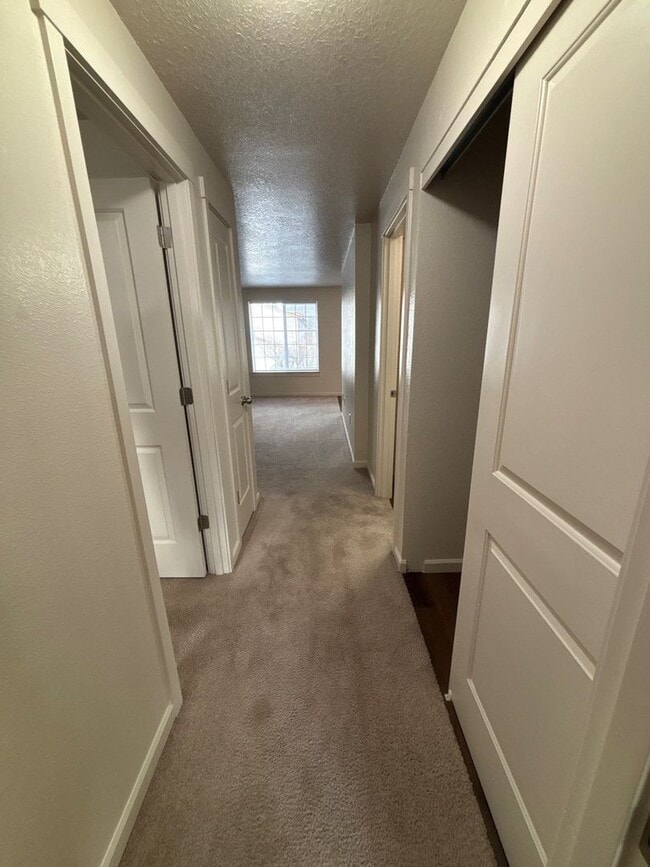 Building Photo - 907 Bryan Ct