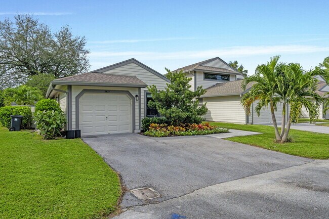 Building Photo - 2474 Bedford Mews Dr