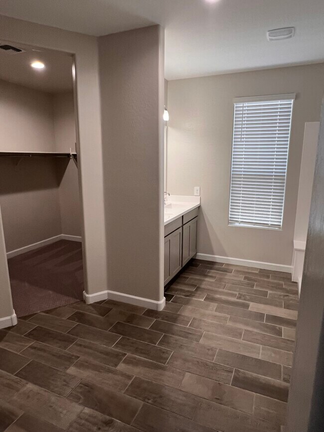 Building Photo - 37640 W San Sisto Ave