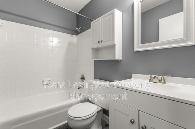 Building Photo - 461 Potomac Dr
