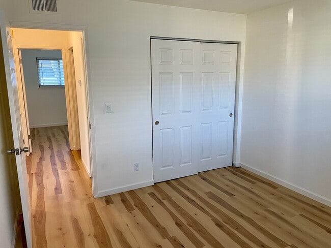 Building Photo - 365 N 3rd St