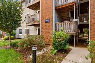 Building Photo - 5208 Ravens Crest Dr