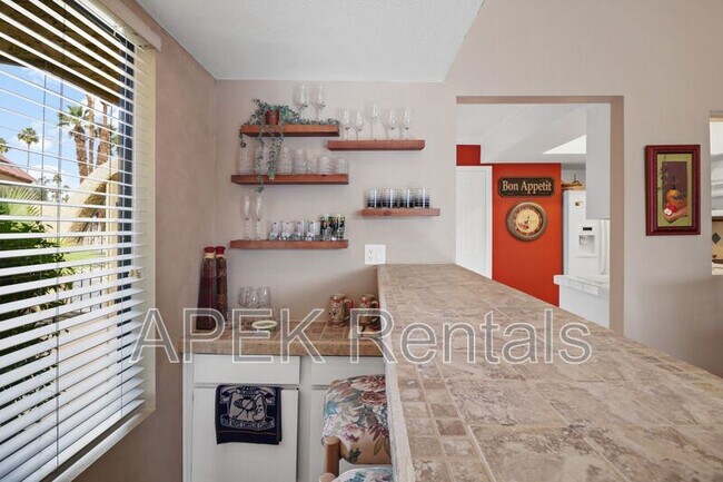 Building Photo - 68859 Paseo Real