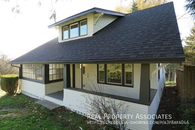 Building Photo - 2922 S Adams St