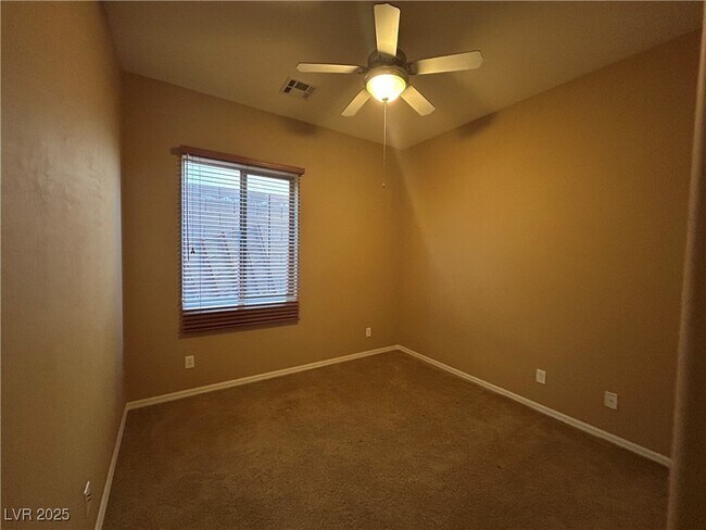 Building Photo - 2685 La Boutique St