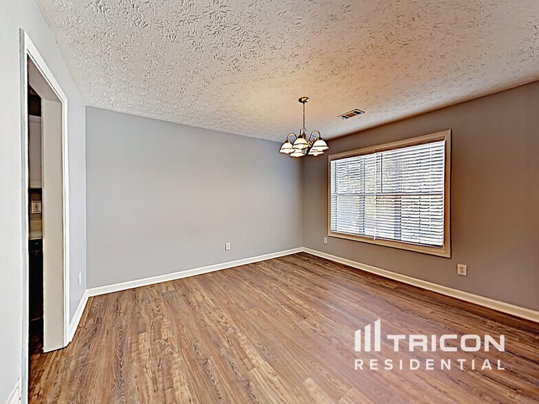 Building Photo - 520 Allens Landing Ct