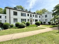 Building Photo - Charming 1 Bed, 1 Bath Apartment in Gated ...