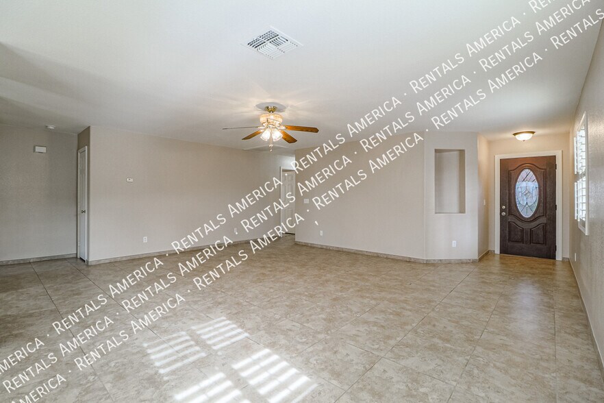 Building Photo - 2575 N Lupita Pl