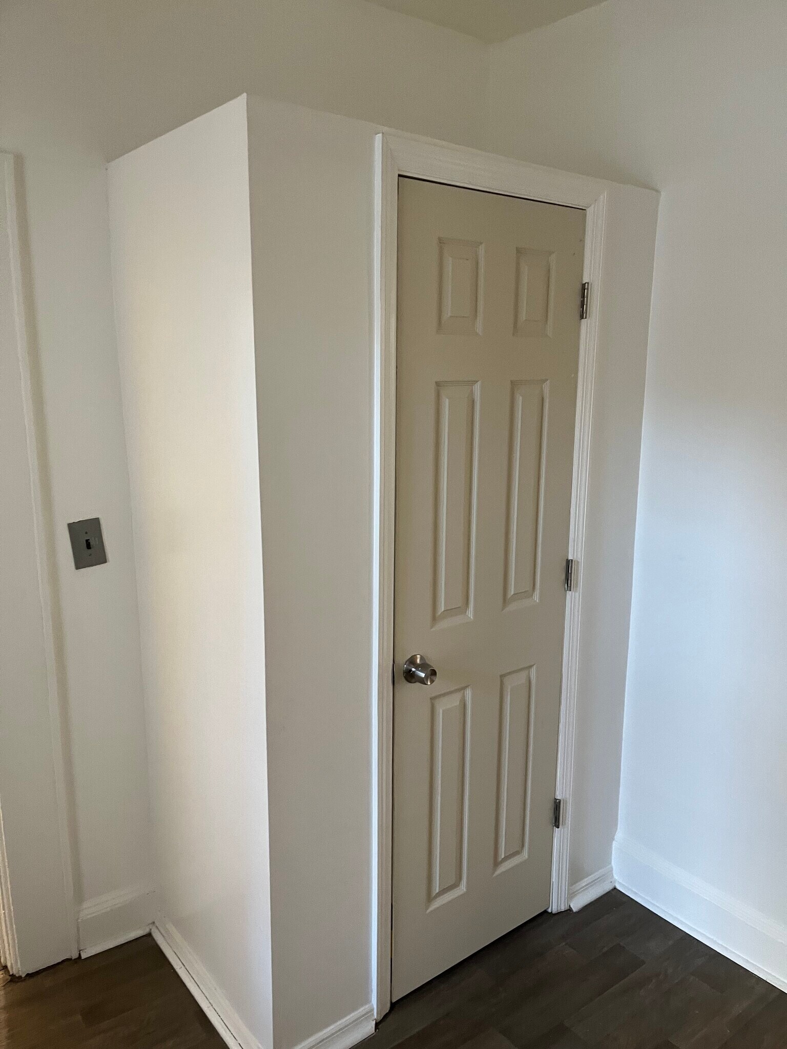 Building Photo - 44 N Bond St