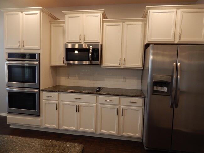 Building Photo - 1310 Stonewall Ridge