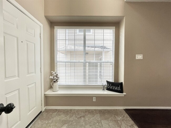 Building Photo - 19 Blue Creek Pl