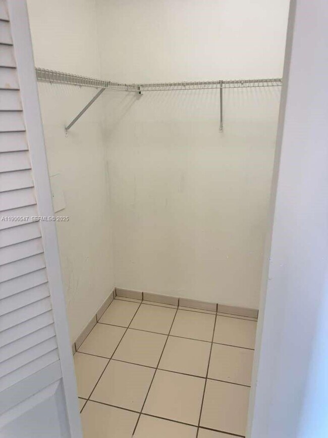 Building Photo - 9140 SW 123rd Ct