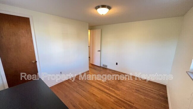 Building Photo - 5114 Caste Dr