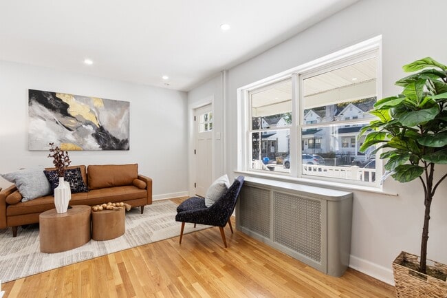 Building Photo - 521 Homewood Ave