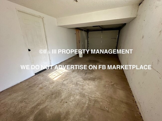 Building Photo - 8906 Haskins St