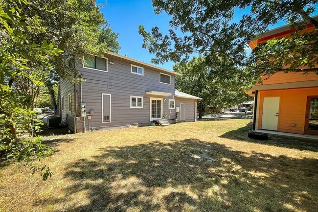 Building Photo - 2105 Columbia Cove