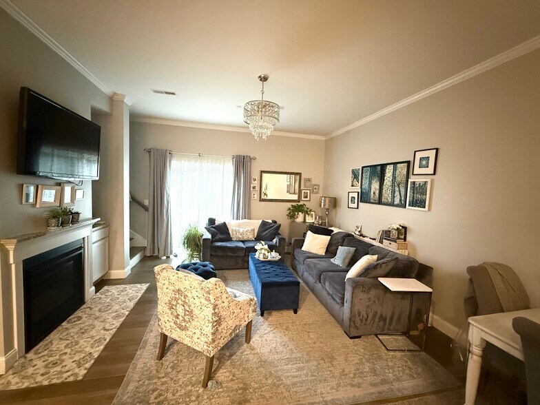 Living - 1 Camelia Ave