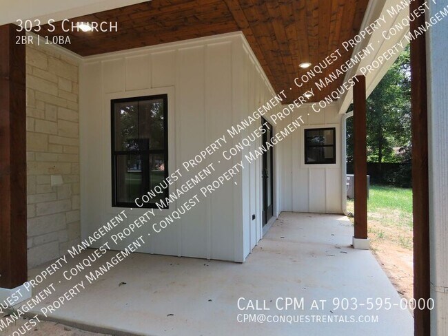 Building Photo - 303 S Church St