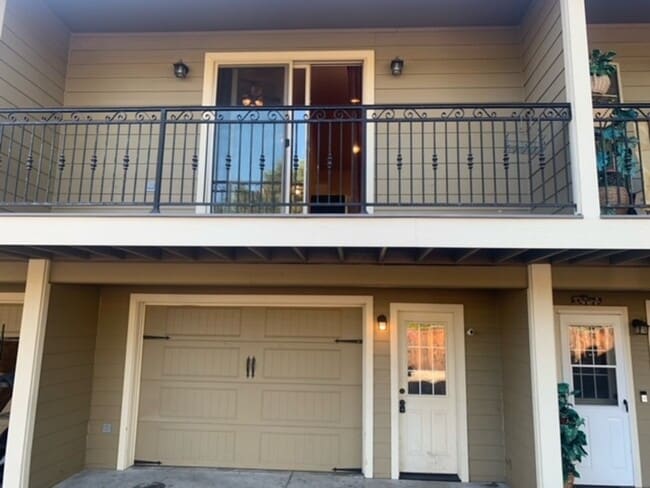 Building Photo - 205 Classick Dr