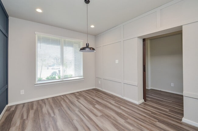 Building Photo - 28402 Eli Eagle St