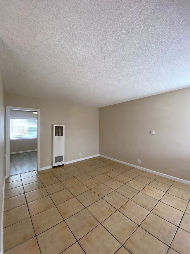 Interior Photo - 6151