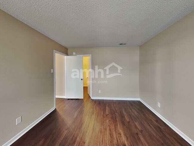 Building Photo - 356 Sunbeam Ln