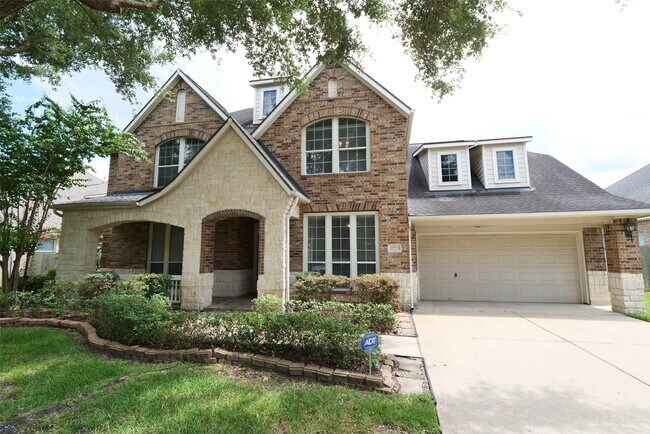Building Photo - 22719 Sierra Lake Ct