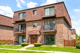 Building Photo - 9620 Bianco Terrace