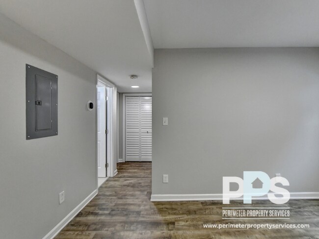 Building Photo - 235 Lampkin St NE