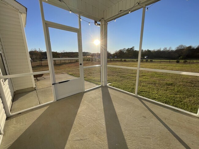 Building Photo - 8640 St Joans Wy