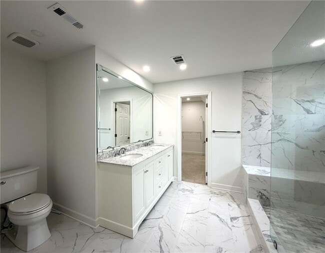 Building Photo - 4865 Chesterfield Ct