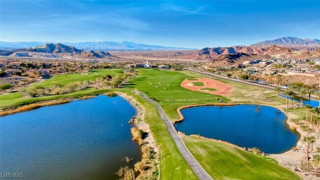 Building Photo - 64 Strada Principale