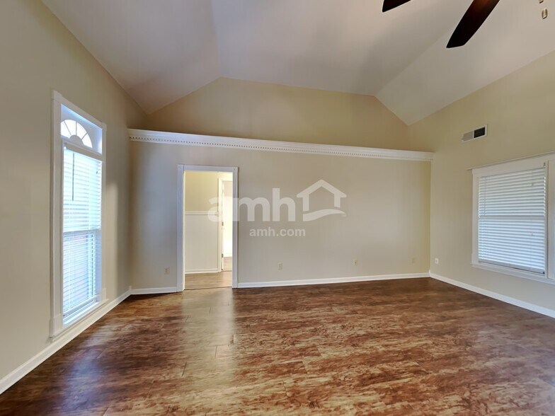 Building Photo - 7608 Dexter Park Dr